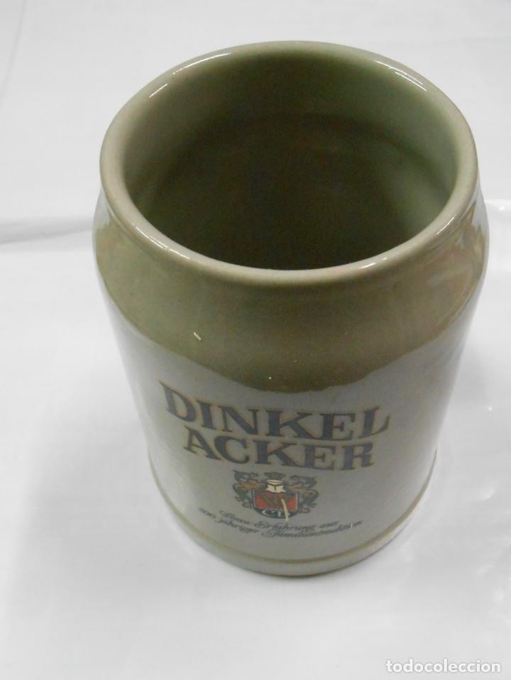 Coleccionismo de cervezas: JARRA DE CERVEZA DINKEL ACKER. Car23 - Foto 4
