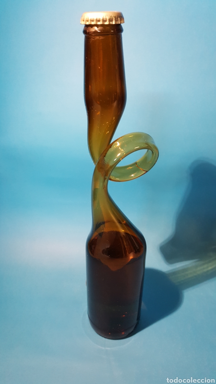Coleccionismo de cervezas: Botella mahou con forma - Foto 2