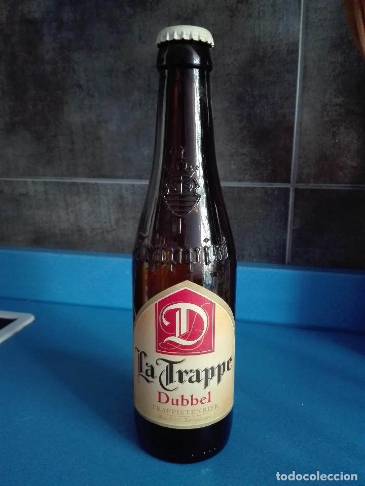Coleccionismo de cervezas: BOTELLA CERVEZA VACIA 33CL - LA TRAPPE DUBBEL - CAD 2009 - SERIGRAFIADA - CON CHAPA