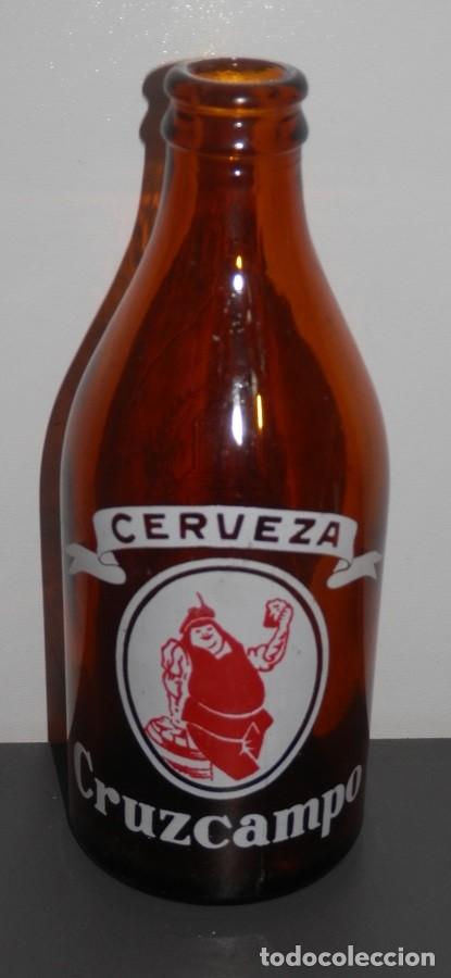 Coleccionismo de cervezas: BOTELLA ANTIGUA  DE LA MARCA DE CERVEZA  LA CERVEZA CRUZCAMPO