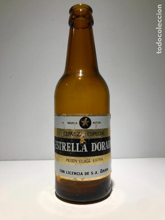 Coleccionismo de cervezas: ANTIGUA BOTELLA DE CERVEZA ESTRELLA DORADA, TERCIO 1/3, ETIQUETA DE PAPEL