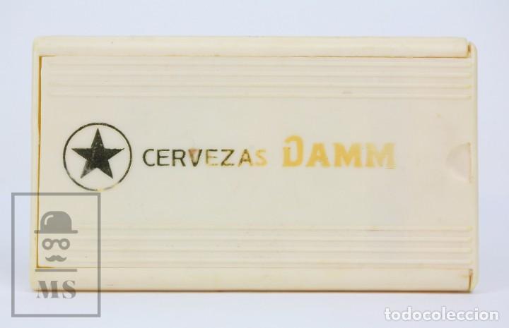 Collectionnisme de bi&egrave;res: Cepillo de Viaje Publicitario - Cervezas Damm - A&ntilde;os 70 - Medidas 10 x 6 x 1 cm