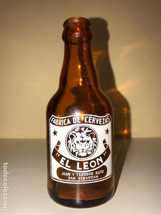 Coleccionismo de cervezas: BOTELLA ANTIGUA DE CERVEZA EL LEON, 20CL , QUINTO
