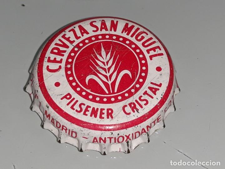 Coleccionismo de cervezas: ANTIGUA CHAPA CORONA DE CERVEZA - CERVEZA SAN MIGUEL PILSENER CRISTAL - MADRID A&Ntilde;OS 80