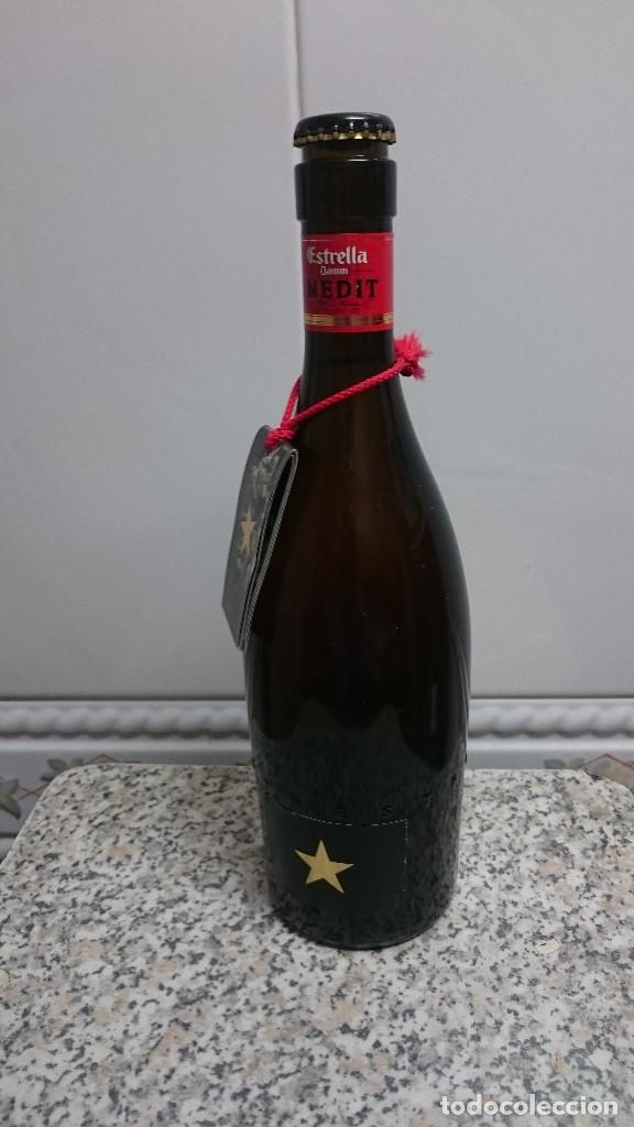 Coleccionismo de cervezas: BOTELLA CERVEZA ETRELLA DAMM INEDIT CHAPA Y LIQUIDO ORIGINAL