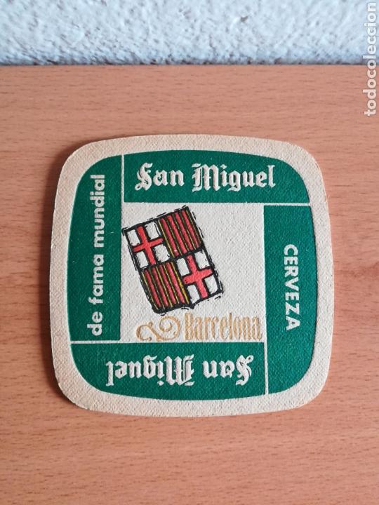 Coleccionismo de cervezas: Posavasos Cerveza San Miguel serie Provincias escudo Barcelona - Spanish Beer Coaster - Breweriana