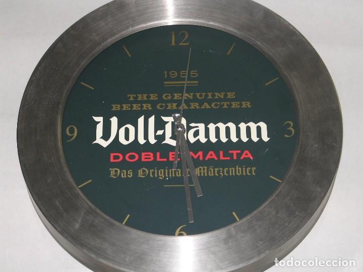 Coleccionismo de cervezas: RELOJ VOLL DAMM - Foto 1