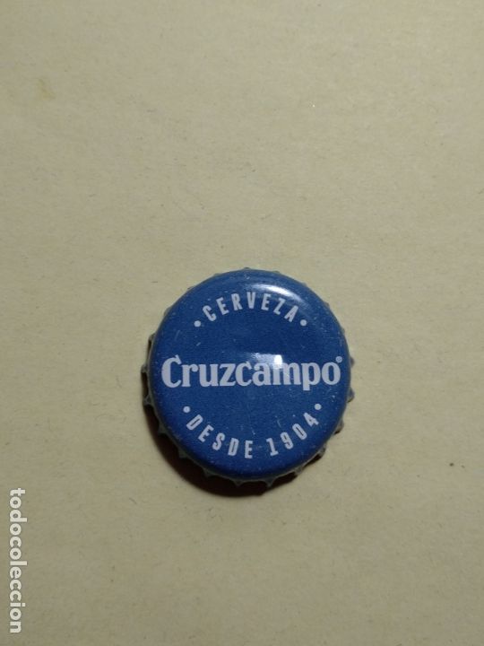 Coleccionismo de cervezas: chapa tap&oacute;n corona de cerveza, cruzcampo azul