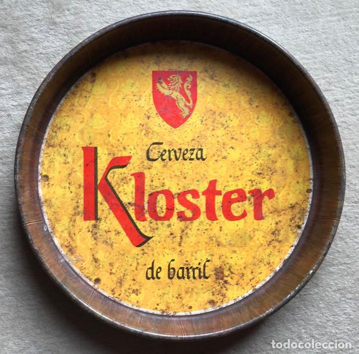 Coleccionismo de cervezas: Antigua bandeja litografiada de cerveza Kloster de barril (Naci&oacute; siendo de barril y sigue siendo de