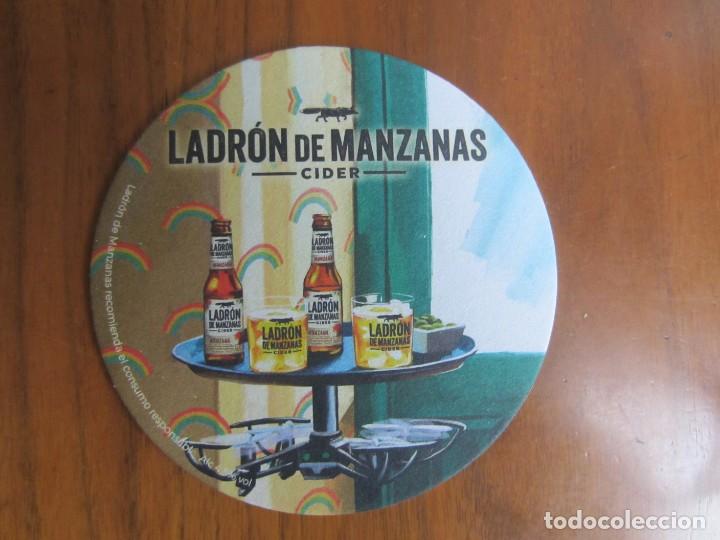 Coleccionismo de cervezas: POSA VASOS-CERVEZA LADRON DE MANZANAS-VER FOTOS