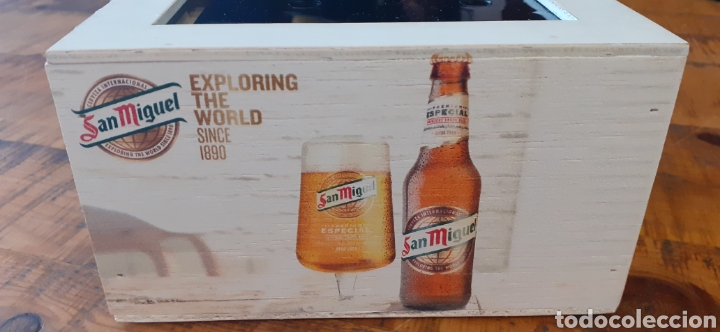 Coleccionismo de cervezas: SAN MIGUEL EXPLORING THE WORLD /0,0 - SERVILLETERO DE MADERA - CERVEZA LLEIDA