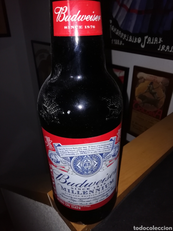 Coleccionismo de cervezas: Botella de budveiser gigante - Foto 3