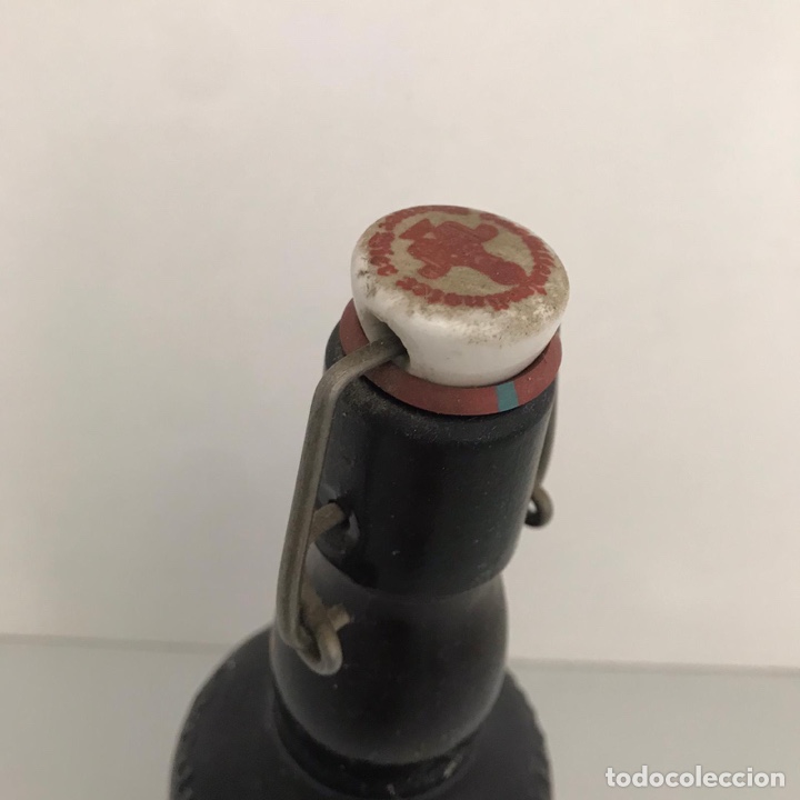 Coleccionismo de cervezas: Botella de cerveza antigua - Foto 2
