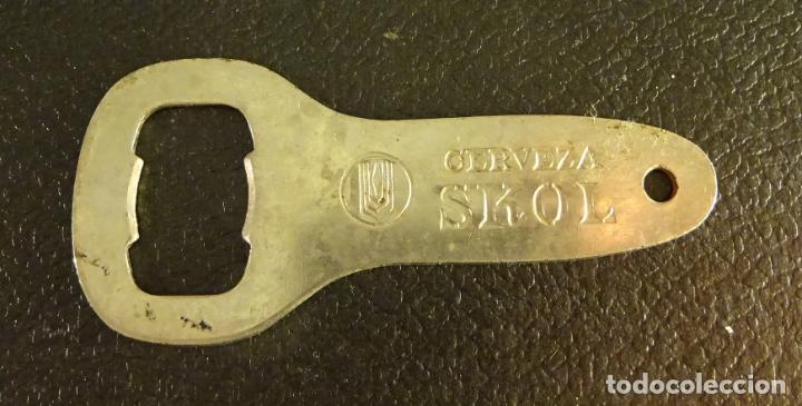 Coleccionismo de cervezas: CERVEZA SKOL. ABREBOTELLAS - Foto 1