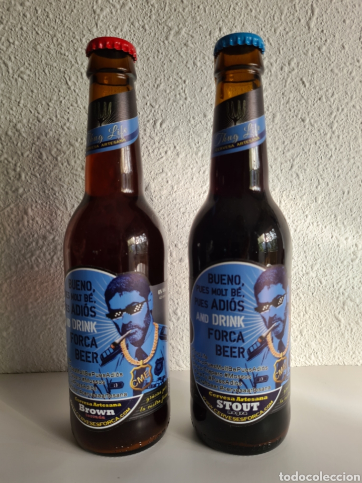 Coleccionismo de cervezas: 2 Botellas Cerveza Forca Beer Brown Stout Azul Rojo Etiqueta Trapero Mayor Polic&iacute;a Mossos