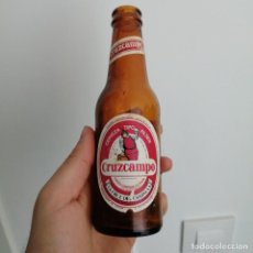 Coleccionismo de cervezas: BOTELLA DE CERVEZA LA CRUZ DEL CAMPO CRUZCAMPO SEVILLA 20 CL QUINTO. Lote 221771405