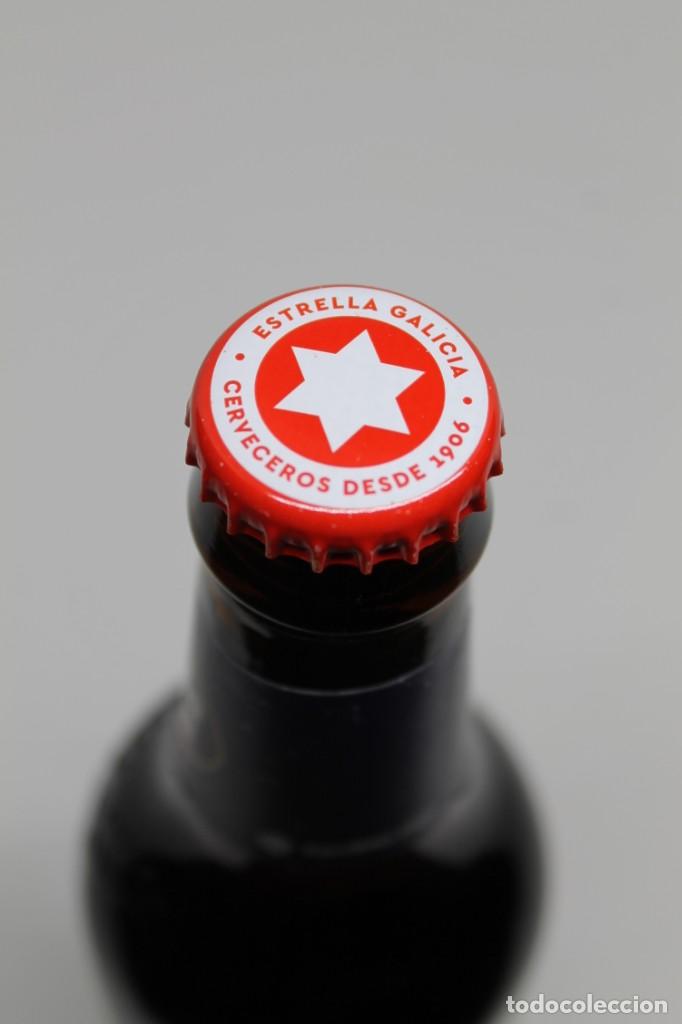 Coleccionismo de cervezas: botella cerveza llena ESTRELLA GALICIA NAVIDAD 2020 LAGER DE INVIERNO 33CL beer birra bier