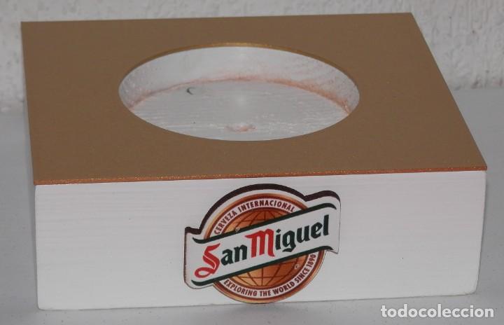 Coleccionismo de cervezas: EXPOSITOR PARA BOTELLA DE LA CERVEZA SAN MIGUEL