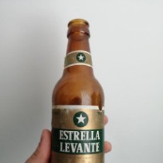 Coleccionismo de cervezas: BOTELLA DE CERVEZA ESTRELLA DE LEVANTE MURCIA AÑO 1984 ETIQUETA 33 CL TERCIO. Lote 244496235