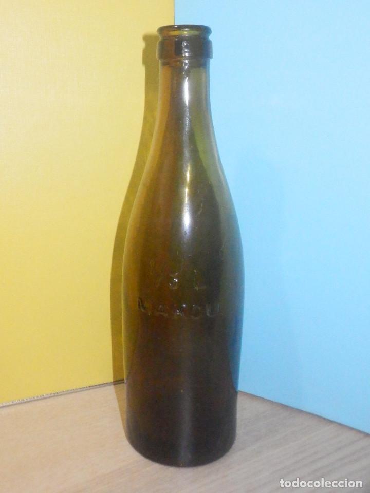 Coleccionismo de cervezas: Botella Mahou. Rara botella Vidrio cerveza Mahou 1/3 - De las primeras - Años 30´s 40´s - Impecable