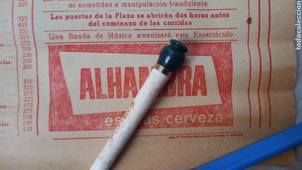 Coleccionismo de cervezas: Cartel publicitario cervezas alhambra a&ntilde;os 60 Toros