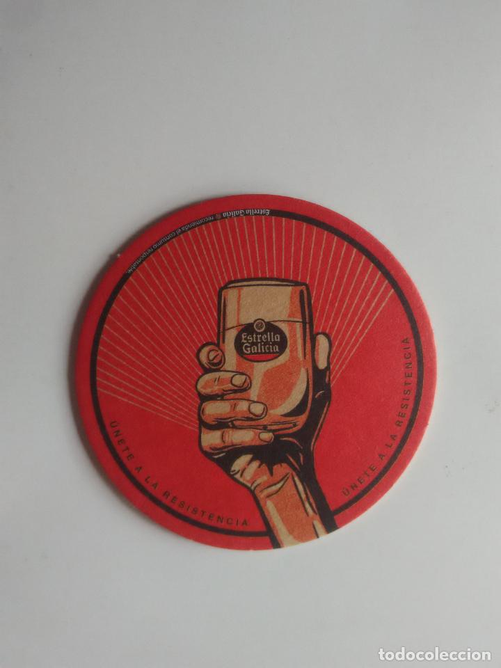 Coleccionismo de cervezas: POSAVASOS PUBLICIDAD ESTRELLA GALICIA &Uacute;NETE A LA RESISTENCIA DESDE 1906 XACOBEO 2021