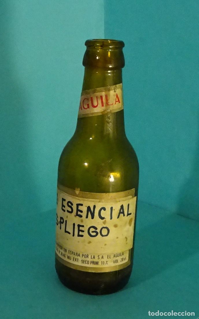 Coleccionismo de cervezas: BOTELLA 20 CL. CERVEZA EL &Aacute;GUILA - Foto 1