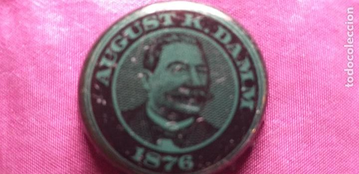 Collectionnisme de bi&egrave;res: CERVEZA-V9-III-CHAPA-TAPON-CORONA-DAMM..