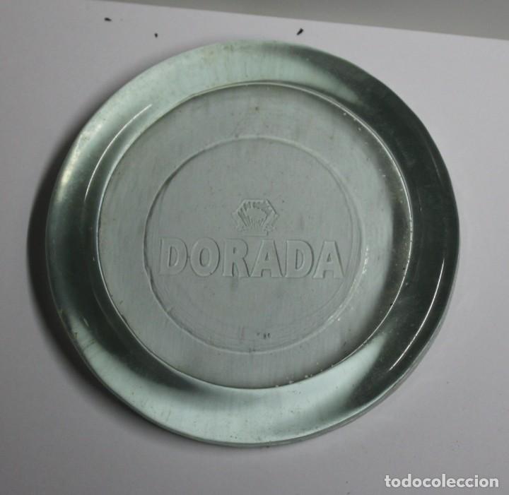 Coleccionismo de cervezas: POSAVASOS O CENICERO DE CRISTAL CERVEZA DORADA, CANARIAS
