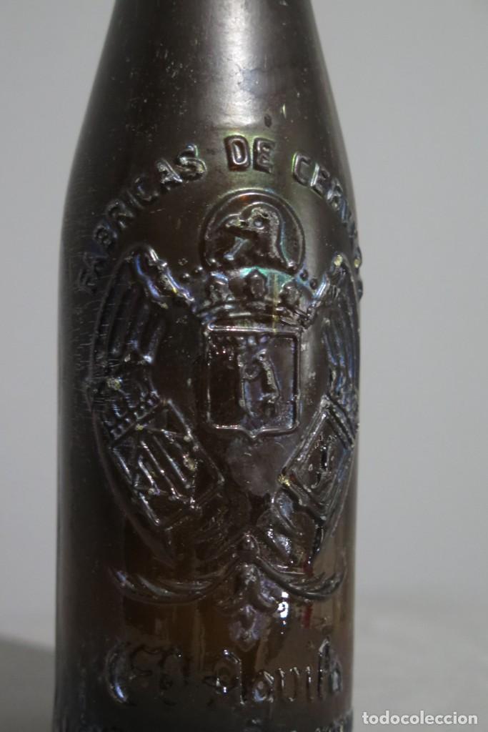 Coleccionismo de cervezas: BOTELLA. CERVEZA. EL AGUILA - Foto 2