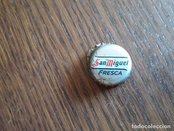 Coleccionismo de cervezas: chapa tap&oacute;n corona de cerveza San Miguel, fresca.
