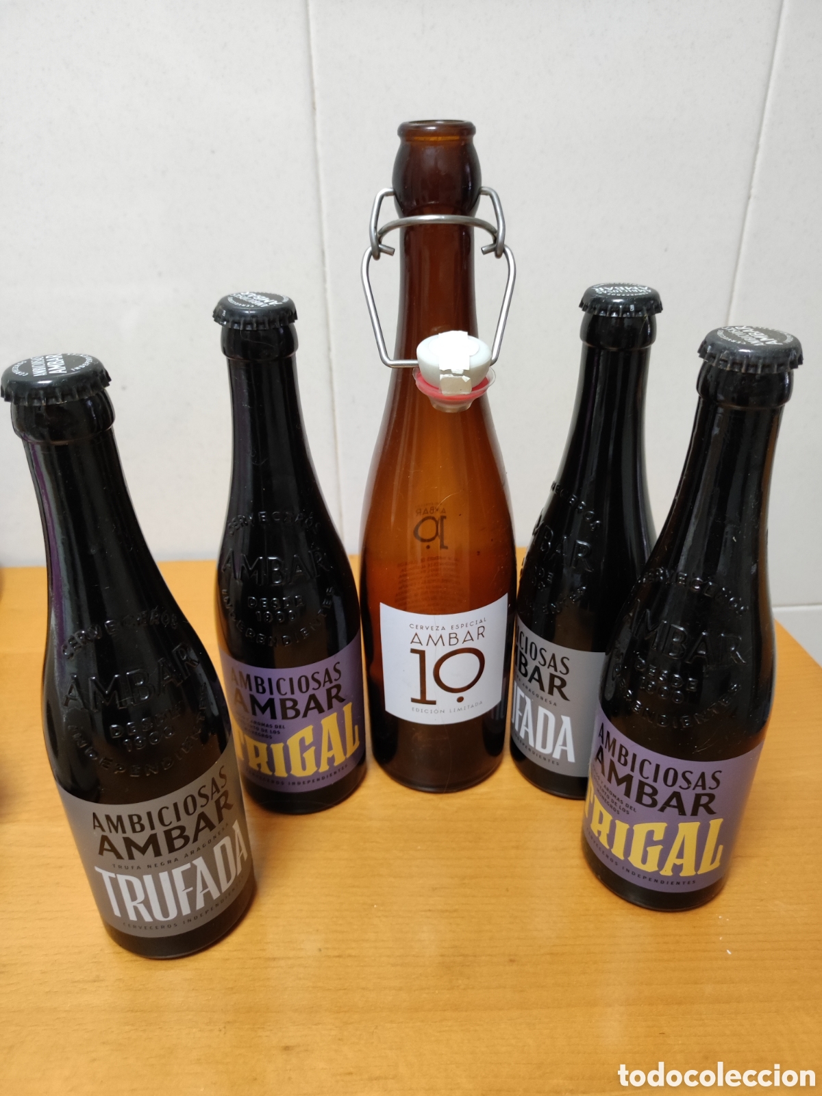 Coleccionismo de cervezas: Lote cervezas &Aacute;mbar Ambiciosas + 3 euros envio chapa vac&iacute;as