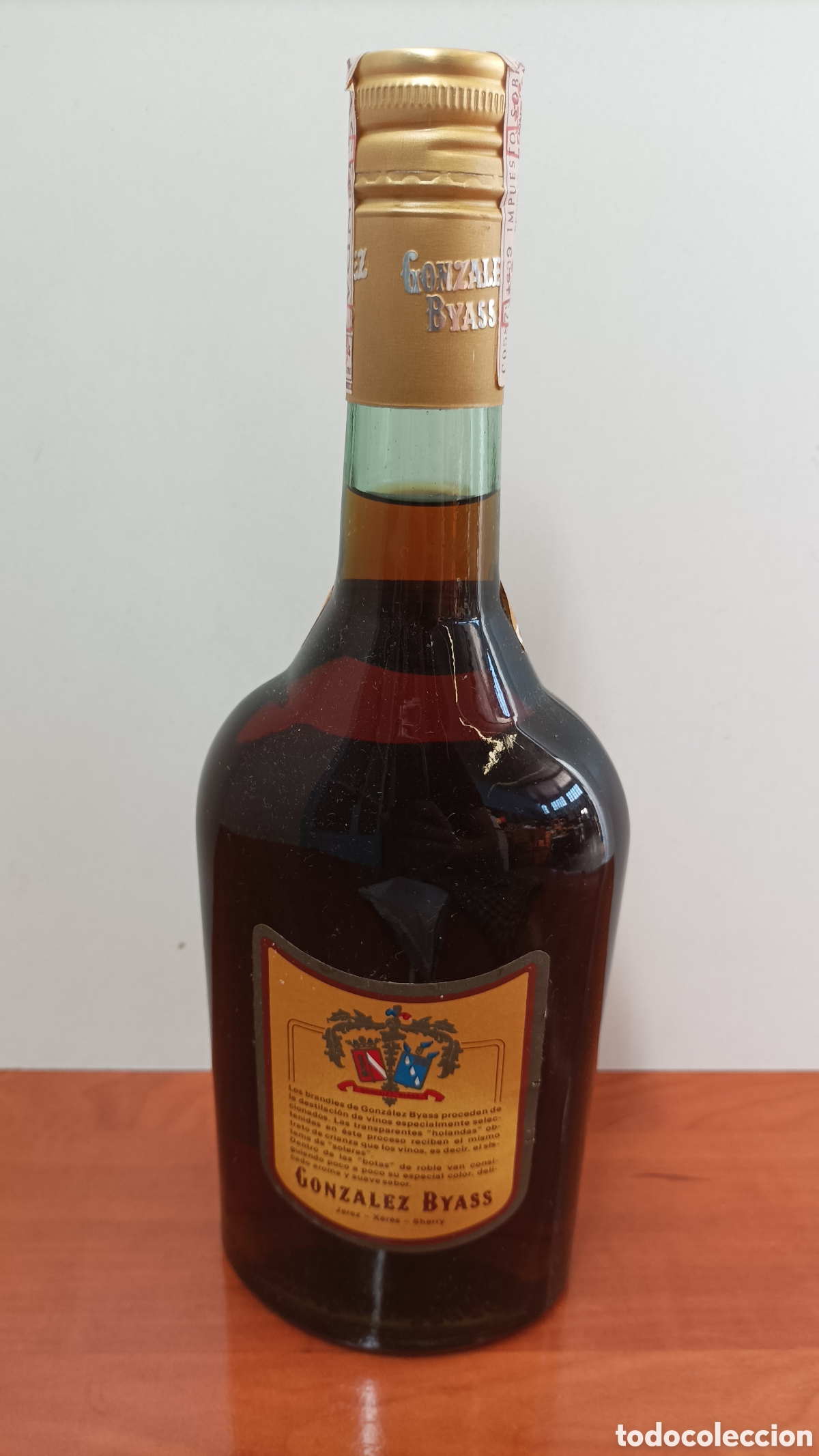 Coleccionismo de cervezas: Botella brandy insuperable a&ntilde;os 70 - Foto 2