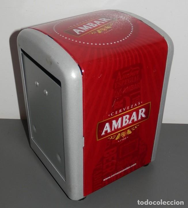 Coleccionismo de cervezas: UN SERVILLETERO DE LA MARCA DE CERVEZA AMBAR