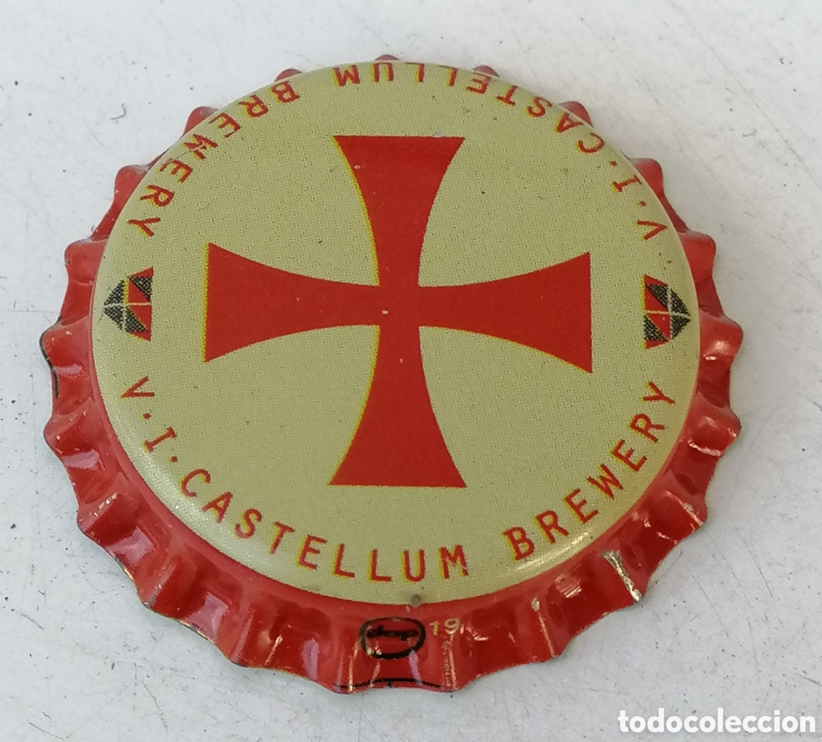 Coleccionismo de cervezas: CAPSULE BIERE BEER CHAPA CERVEZA CASTELLUM (4). CHIPRE. FAB. CHAPA: DAP.----LOTE N. 19 ---CARMANJO