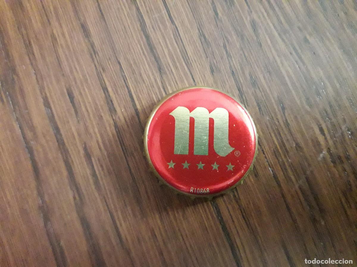 Coleccionismo de cervezas: chapa tap&oacute;n corona de cerveza Mahou cinco estrellas, roja.