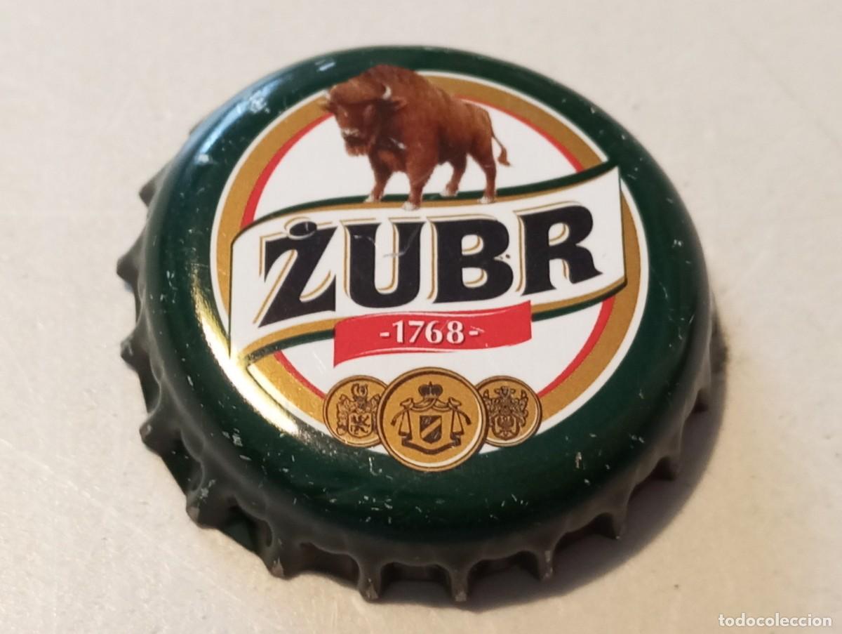 Coleccionismo de cervezas: Chapa tap&oacute;n corona de la cerveza polaca ZUBR 1768 (falda verde)