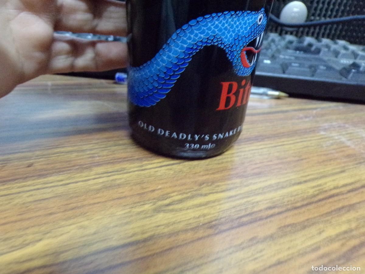 Coleccionismo de cervezas: ESTAMOS LIQUIDANDO. botella snake bite old deadly&acute;s snake bite 330 ml - Foto 4