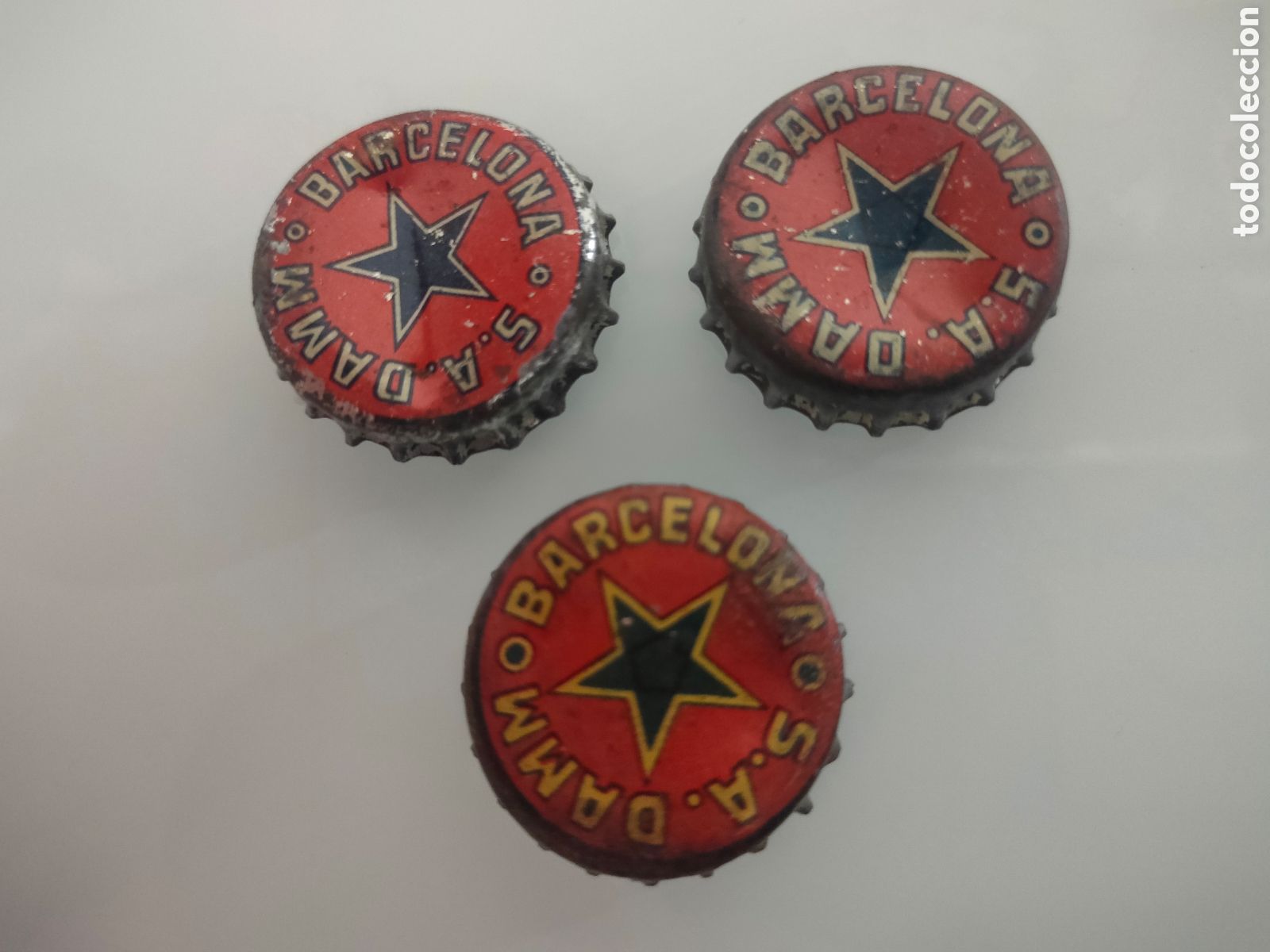 Coleccionismo de cervezas: 3x ANTIGUAS CHAPAS CORONA DAMM S.A. BARCELONA CORCHO DIFERENTES TIPO 1-2 Y 3 CERVEZA