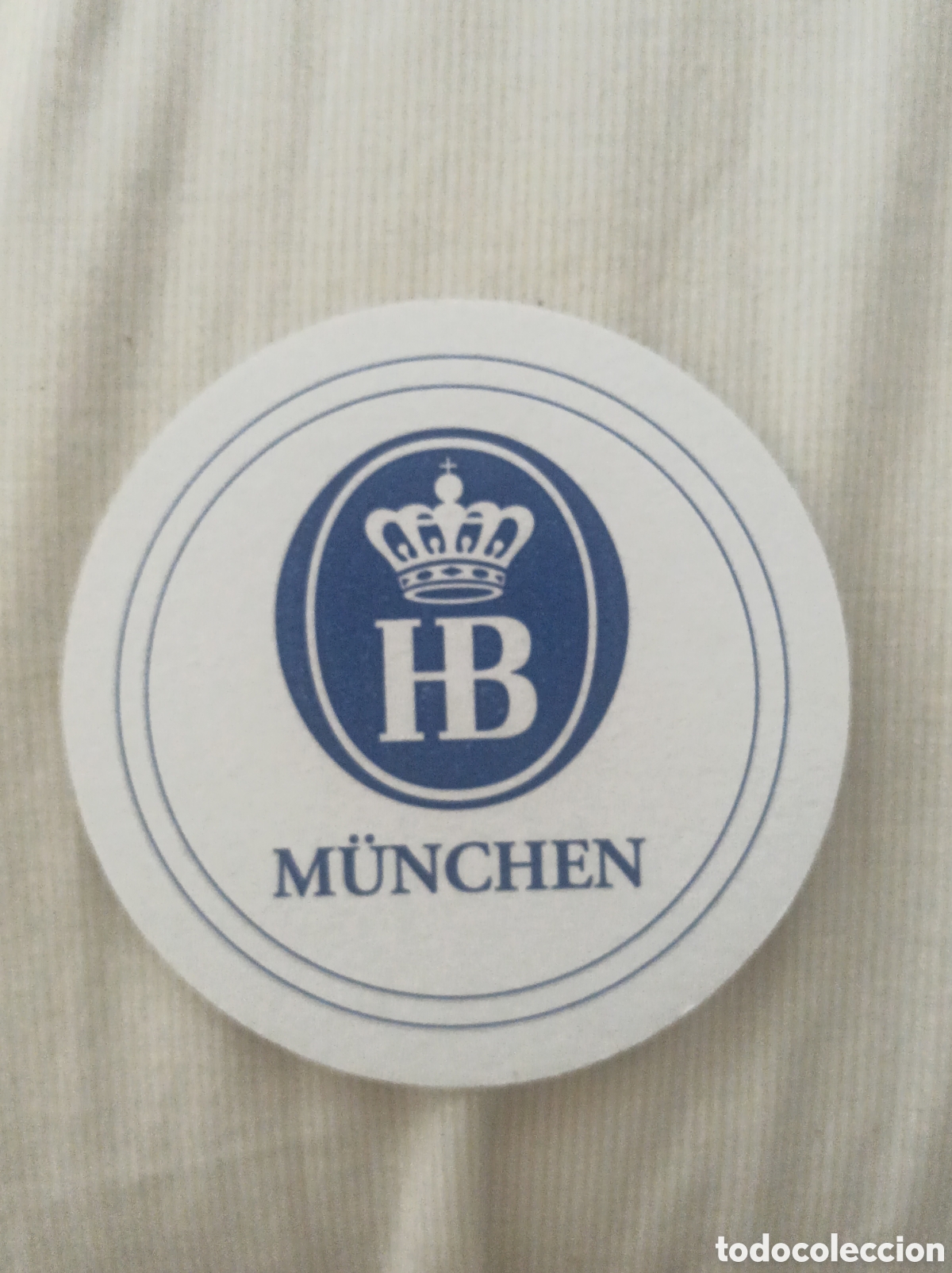 Coleccionismo de cervezas: POSAVASOS CERVEZA HB M&Uuml;NCHEN HOFBRAUHAUS MUNCHEN DE DOBLE IMPRESI&Oacute;N CART&Oacute;N R&Iacute;GIDO