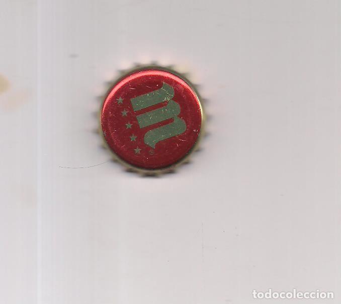 Coleccionismo de cervezas: 1 chapa de mahou roja cinco estrellas sobre metal dorado factoria U