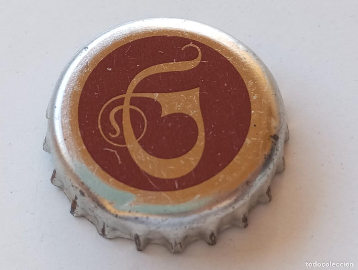 Coleccionismo de cervezas: Chapa tap&oacute;n corona de la cerveza checa GAMBRINUS (falda plateada)