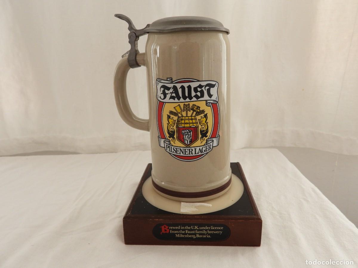 Coleccionismo de cervezas: Decoraci&oacute;n de barra de cerveza Faust - Foto 1