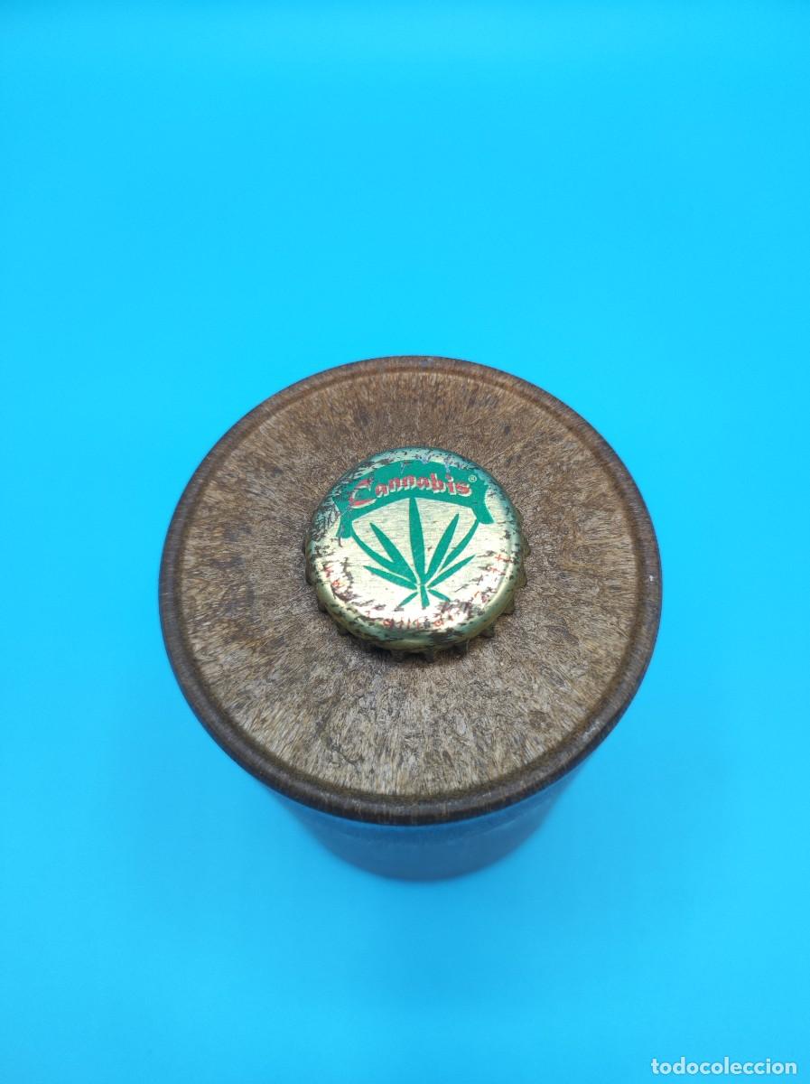 Sammeln von Brauereiartikeln: Chapa - Tap&oacute;n botella cerveza &rdquo;CANNABIS&rdquo;