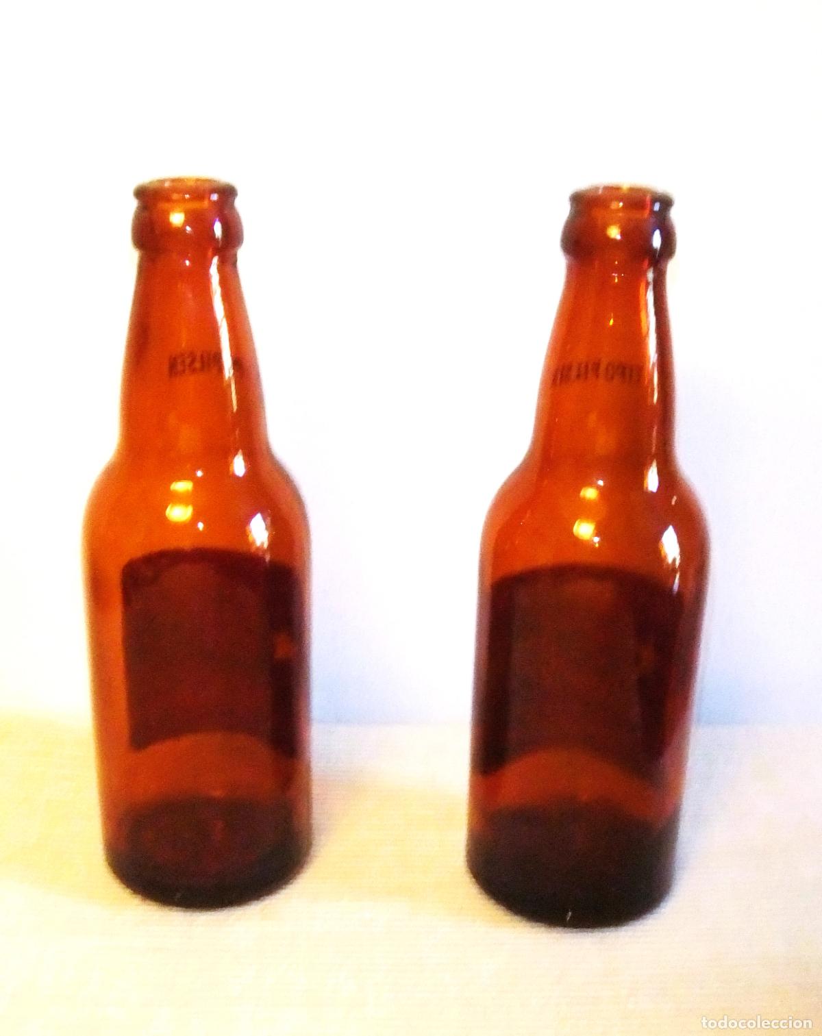 Coleccionismo de cervezas: DOS ANTIGUAS BOTELLAS DE ESTRELLA DAMM SERIGRAFIADAS - Foto 3
