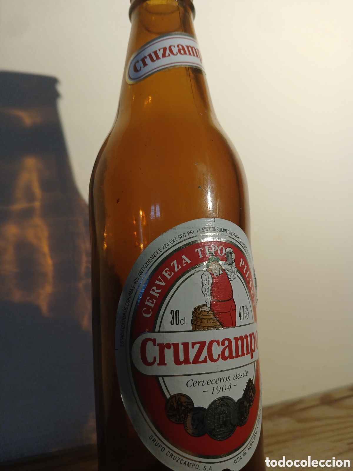 Coleccionismo de cervezas: Botella cerveza cruzcampo - Foto 2
