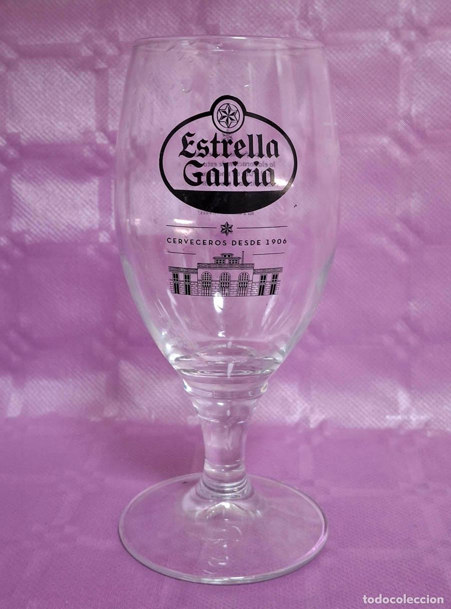 Coleccionismo de cervezas: Copa Estrella Galicia. 18 cm de alto