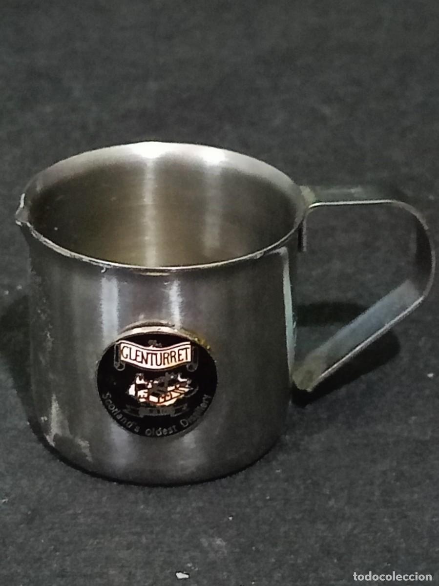 Colecionismo de cervejas: mini taza de acero 4 cm.