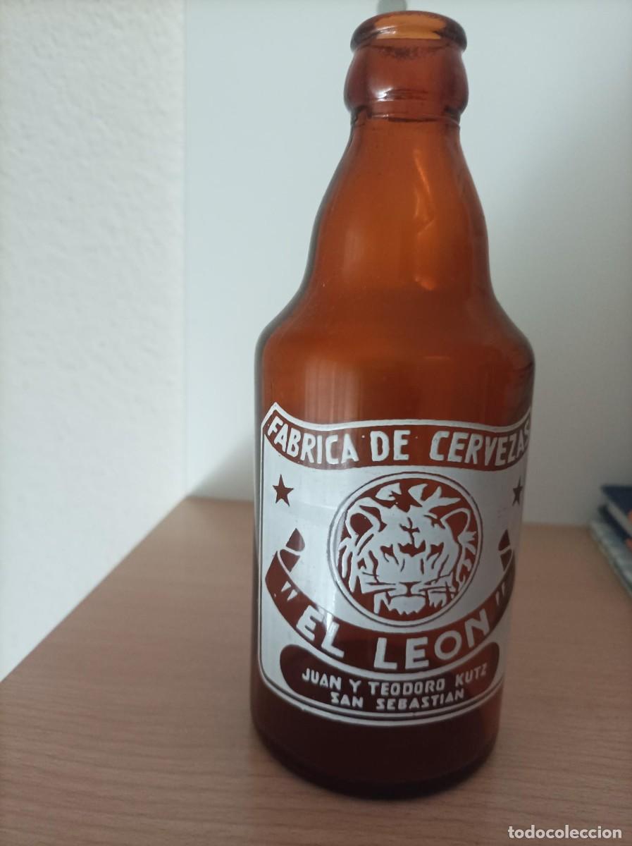 Coleccionismo de cervezas: Botella de cerveza antigua el leon - Foto 1