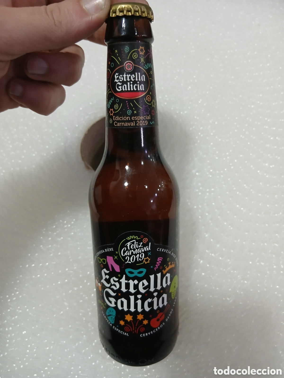 Coleccionismo de cervezas: Botella Estrella Galicia Carnaval 2012. (L99) - Foto 1